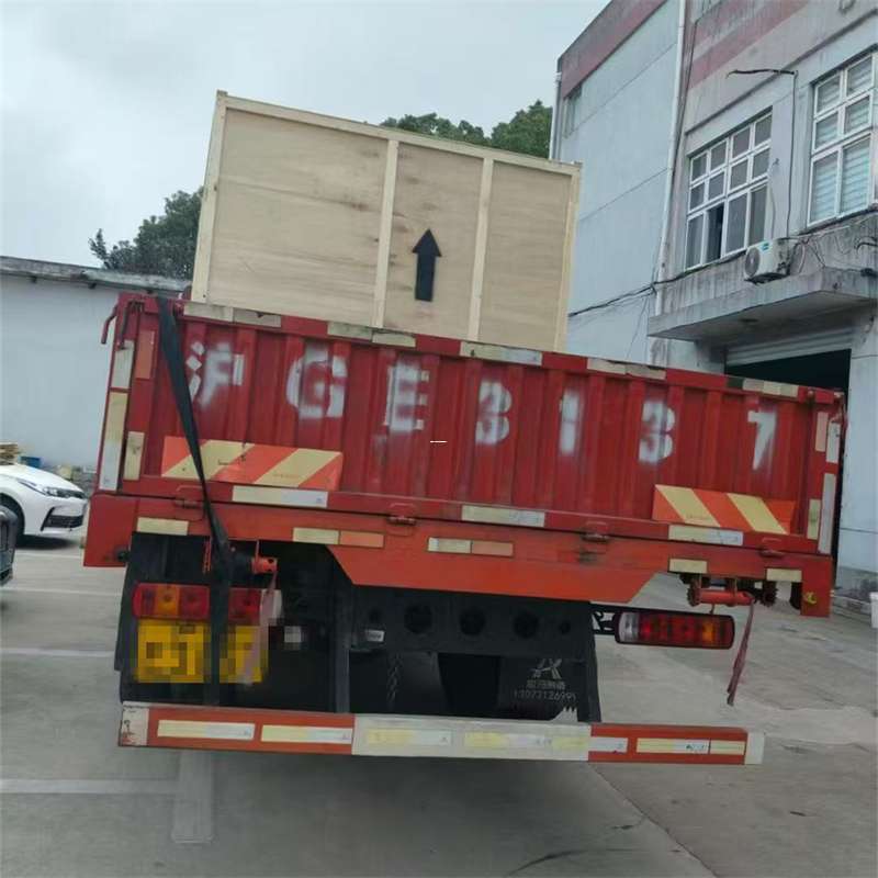 平川区米林县：物流专线的高效货运之旅